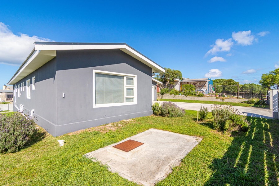 4 Bedroom Property for Sale in Pearly Beach Western Cape